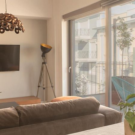 Luxury Apt With Parking-Living Stone Silver Атина Екстериор снимка