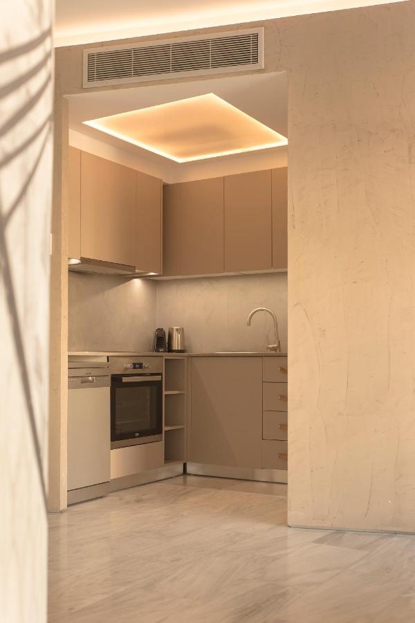 Luxury Apt With Parking-Living Stone Silver Атина Екстериор снимка